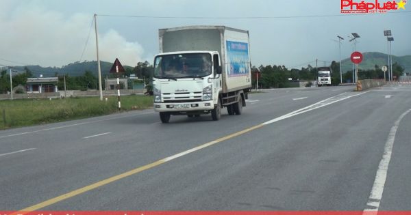 Hà Tĩnh: Đường nghìn tỷ mới được 2 năm đã xuống cấp trầm trọng.