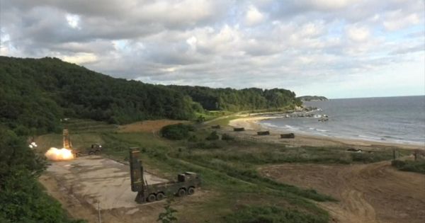 Hàn Quốc khai hoả tên lửa ít phút sau vụ phóng của Triều Tiên