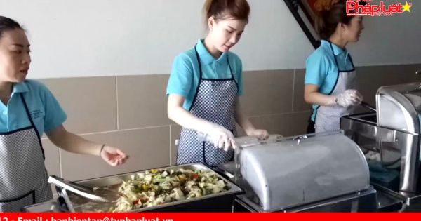 Quán cơm mở vì người nghèo tại TP HCM