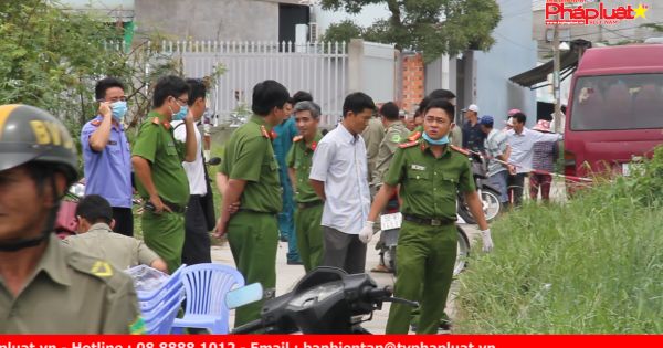 Xót lòng phát hiện thi thể bé sơ sinh bên lề đường.