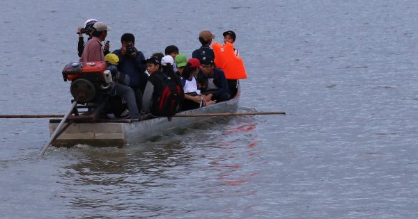Bình Định: Học sinh liều mình trong công cuộc đi tìm “con chữ”