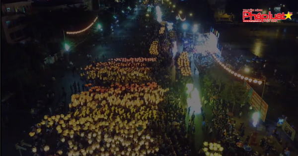 Rực rỡ đêm hội trăng rằm tại Phan Thiết