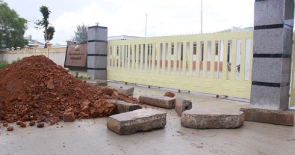 UBND huyện Bình Sơn “cấm cửa” báo chí