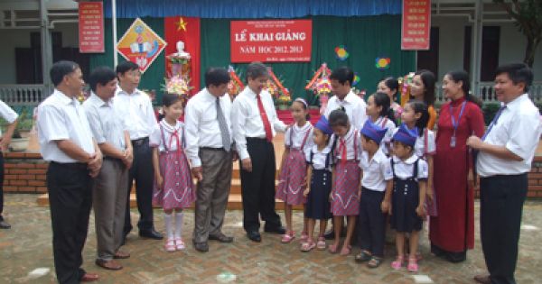 Hòa Bình: Sạt lở đất trong đêm vùi lấp ít nhất 18 người