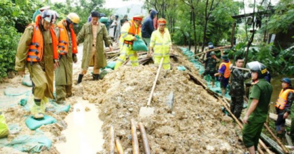 Điểm báo 14/10/2017: Huy động tổng lực ứng cứu đê trước nguy cơ vỡ