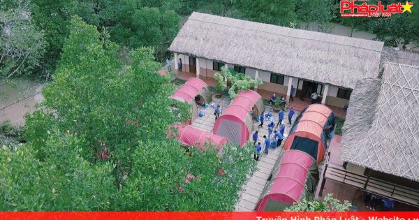 Giới trẻ tìm về Vàm Sát để trải nghiệm cuộc sống với thiên nhiên