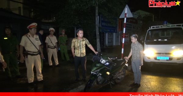 Bến Tre: Nhân viên quán bar vận chuyển ma tuý tổng hợp