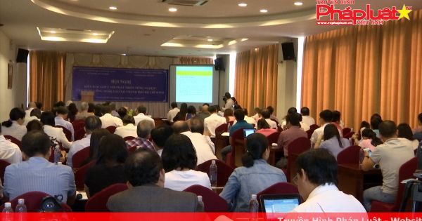 Kiều bào góp ý với phát triển nông nghiệp ứng dụng công nghệ cao tại TP HCM