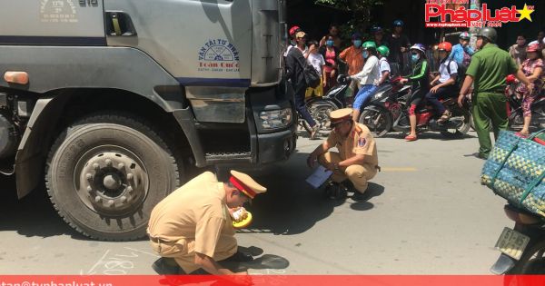 Xe tải tông chết người đi xe đạp
