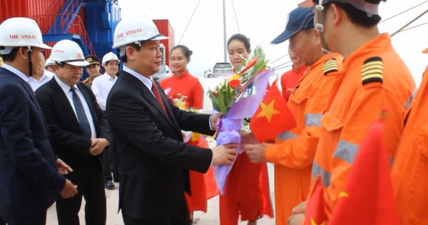 Nghệ An chính thức đưa vào khai thác cầu cảng biển Vissai đón tàu 7 vạn tấn