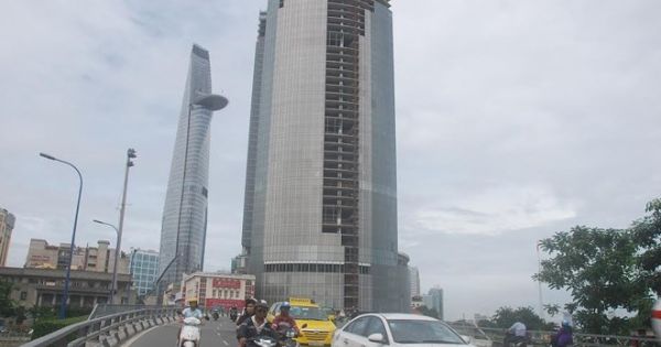 Hàng loạt dự án “khủng” ở TPHCM bị siết nợ