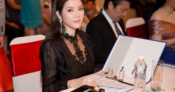 Lý Nhã Kỳ nổi bật bên dàn người đẹp Hoa hậu Hòa bình Thế giới