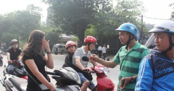 Băn khoăn CSGT… giả thường dân