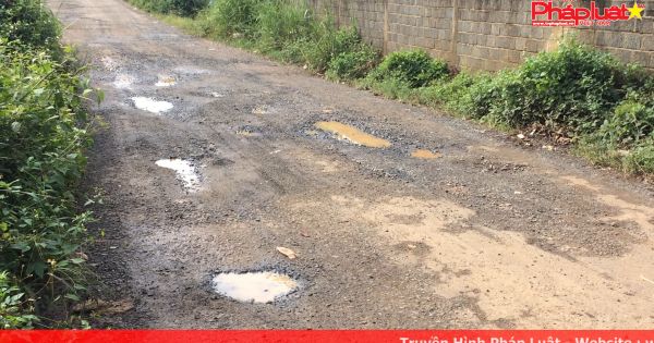 Lâm Đồng: Đường xuống cấp do xe vận chuyển thi công quốc lộ 20