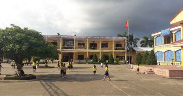 Hà Nội: Hiệu trưởng bị tố quay clip “nóng”, gạ tình giáo viên