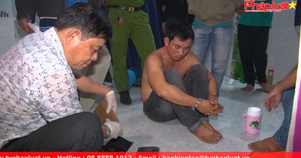 Bến Tre: Bắt đối tượng tràng trữ 250 viên thuốc lắc và ma túy đá