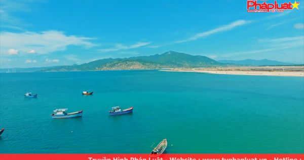 Khám phá tiểu sa mạc, vịnh biển giấu mình tại Ninh Thuận – Mũi Dinh