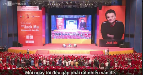 Những câu trả lời của Jack Ma làm nóng buổi đối thoại