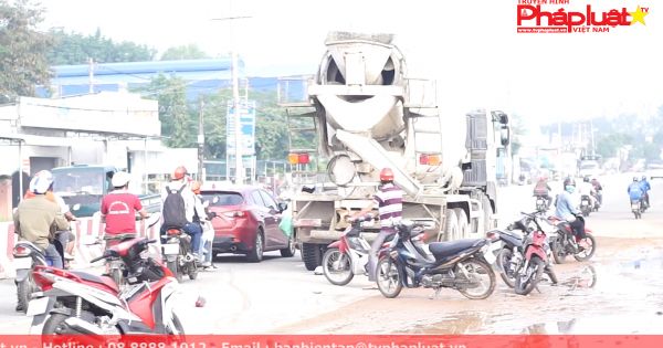 Tránh vũng lầy, cô gái trẻ bị bánh xe bồn cán chết thương tâm