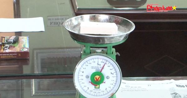 Lai Châu: Bắt 2 đối tượng mua bán trái phép 1 bánh Hêrôin