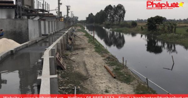 Bắt quả tang 1 Doanh nghiệp tái chế xả thải trộm vào hệ thống thủy lợi