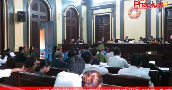 TPHCM: Cựu giám đốc Agribank Bến Thành và đồng phạm ra tòa