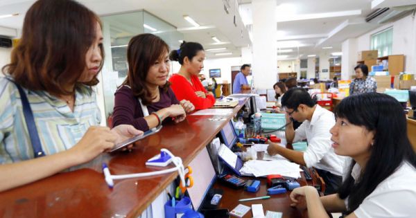 Điểm báo 06/12/2017: Lao động nữ “chạy đua” nghỉ hưu trước 2018