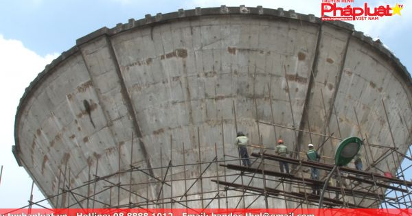 TP HCM tháo dỡ hàng loạt thủy đài khổng lồ