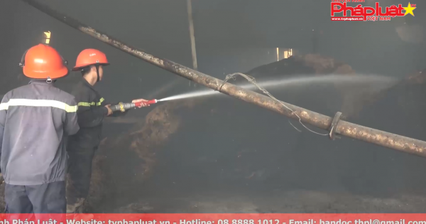 Cháy công ty tại Bình Dương lúc rạng sáng khiến 2 người tử vong.