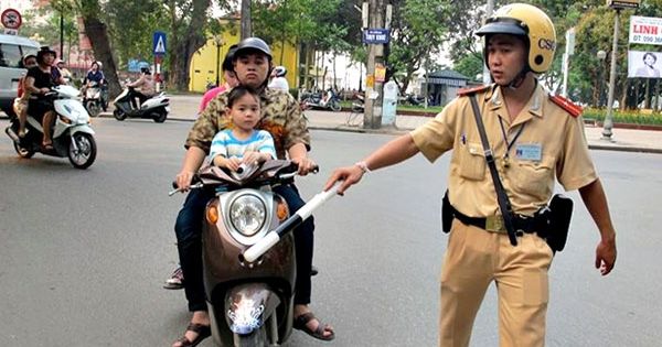 Điểm báo 15/12/2017: Buộc lao động công ích để trị vi phạm giao thông