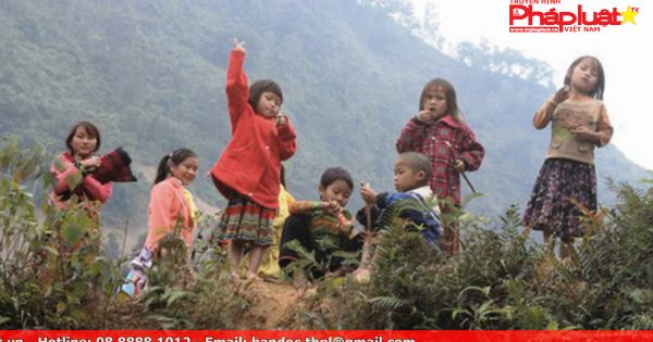 “Ăn chặn” cả gói muối i-ốt phát cho đồng bào vùng cao