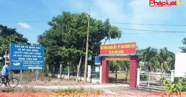 Kỷ luật Bí thư xã tự ký giấy khen cho bản thân