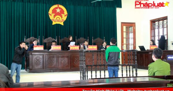 Nghệ An: Uống rượu say, lẻn qua nhà hàng xóm hiếp dâm cháu bé 13 tuổi