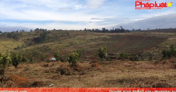 Dân khổ sở vì “cán bộ đo đạc cắm mốc ban đêm”