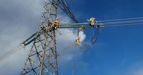 EVN và Bộ Tài chính bất đồng vụ truy thu hơn 1.900 tỉ đồng