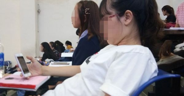 Điểm báo 08/01/2018: Đi học như đi chơi - Học thì ít, bấm điện thoại thì nhiều