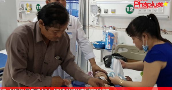 Nghi án cha trộn thuốc sâu vào sữa cho 3 con uống