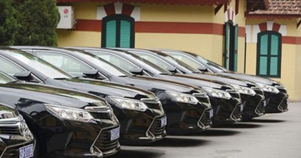 Tổng cục Hải quan bán thanh lý 50 xe công vụ, có xe chưa đến 50 triệu đồng