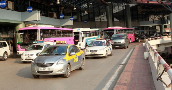 Yêu cầu các cảng hàng không bỏ quy định riêng về niên hạn taxi