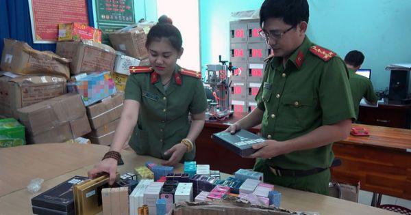 Hàng ngàn chai nước hoa giả “phù phép” từ hóa chất Trung Quốc