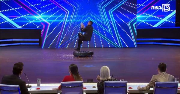 Màn ảo thuật tài ba của chàng trai trẻ khiến toàn khán đài phải chấn động