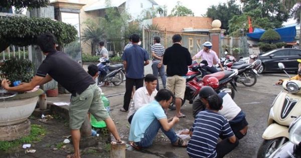 Điểm báo 28/02/2018: Dân vây nhà máy thép suốt đêm vì ô nhiễm; Bộ Công an đề nghị không kéo dài thời gian thí điểm Uber, Grab;