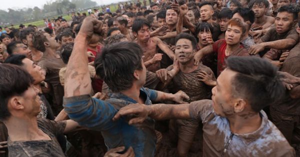 Điểm báo 01/03/2018: Hội phết Phú Thọ vỡ trận, nhiều hình ảnh bạo lực; Tài xế suốt đêm phản ứng BOT T2