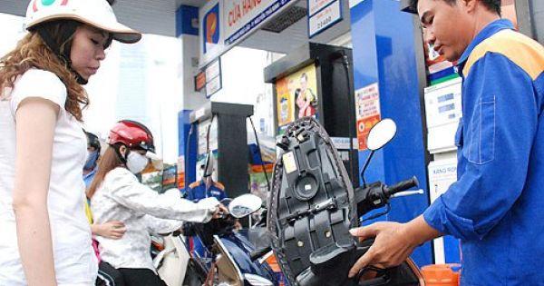 Các đầu mối xăng dầu hưởng lợi hơn 3.300 tỷ từ thuế nhập khẩu ưu đãi