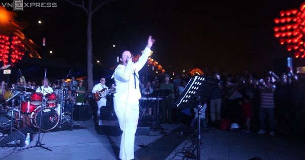 Ban nhạc hạm đội 7, Hải quân Mỹ biểu diễn 