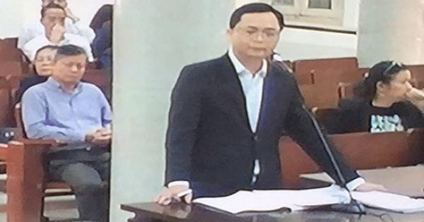 Bộ Tài chính nói PVN đủ điều kiện đầu tư vào ngân hàng