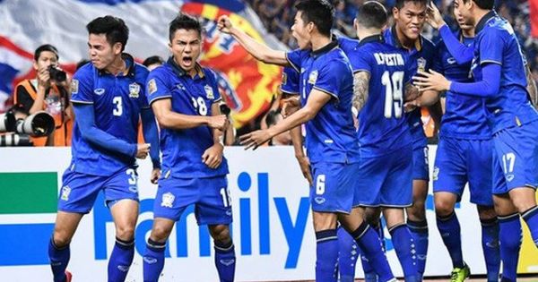 Thầy trò HLV Park Hang Seo nhận tin vui từ đội tuyển Thái Lan