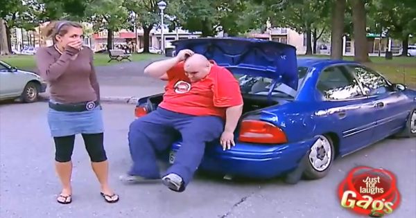 Cười chút chơi: Fat Man Breaks Car & Kiss Gay Army - Try Not To Laugh - Best Just For Laughs Gags 2017