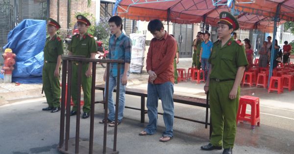 Xét xử lưu động, giữ hay bỏ