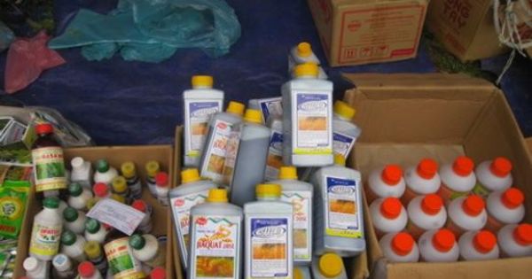 Việt Nam chi hơn 52 tỷ đồng mua thuốc trừ sâu, một nửa là hàng Trung Quốc